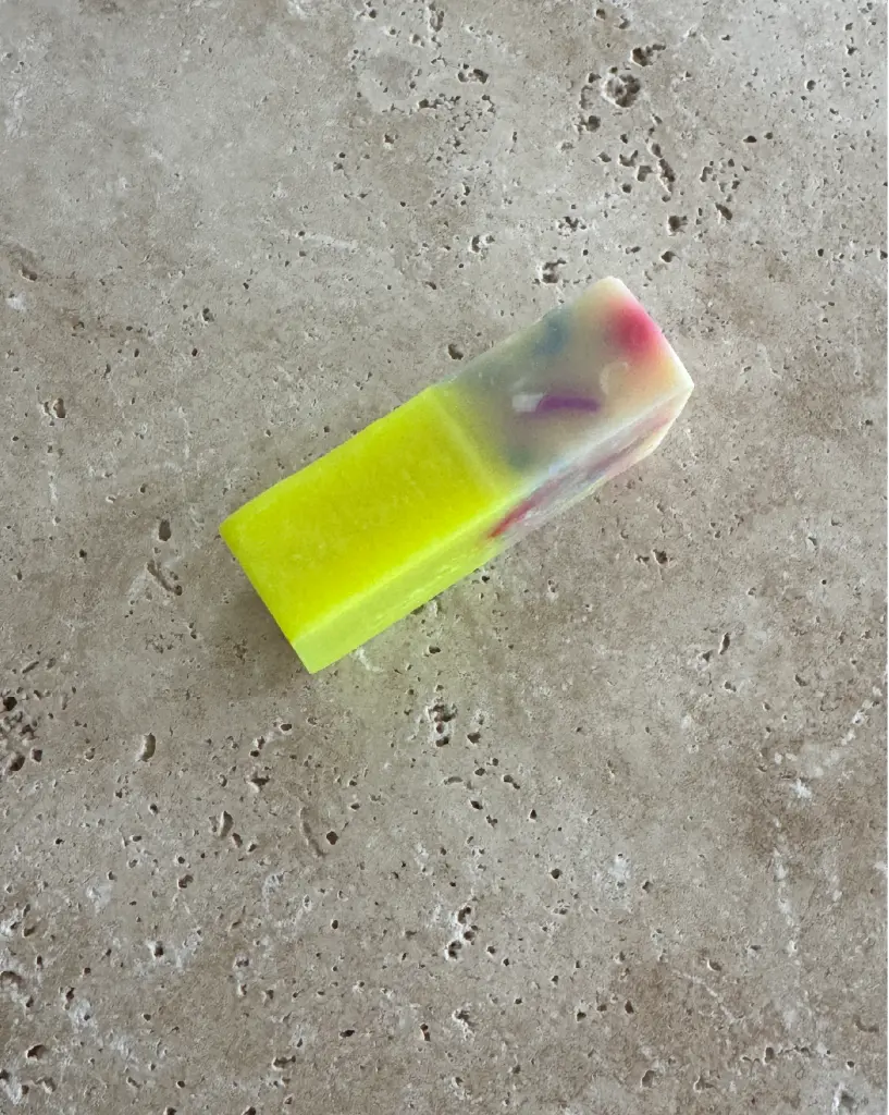 Handgemachte Seife Neon Gelb