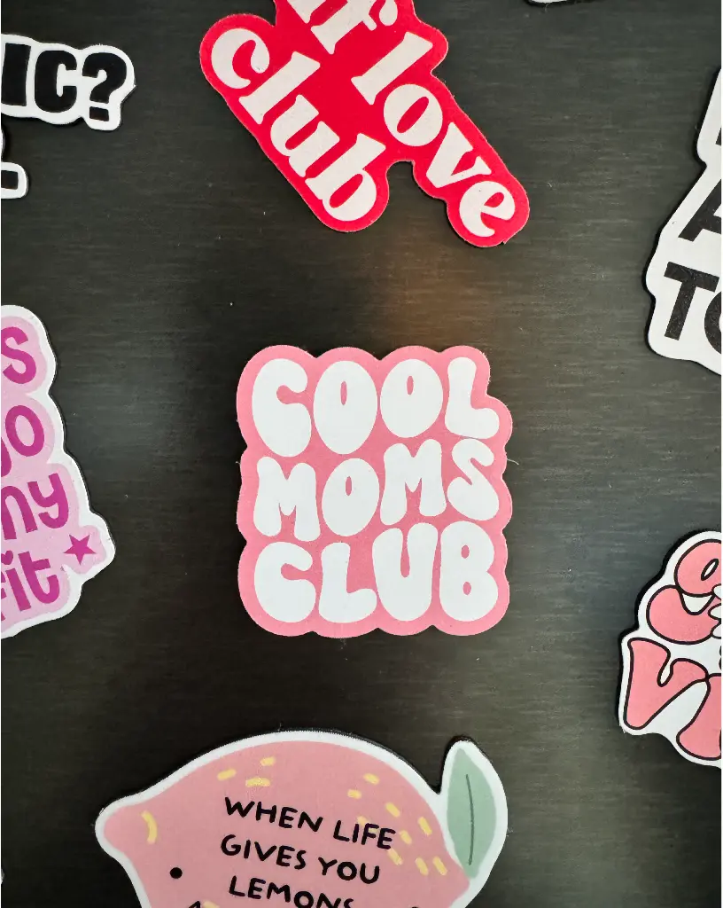 Cool Moms Club Magnet